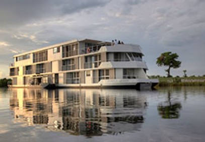 Zambezi Queen Houseboat Safari
