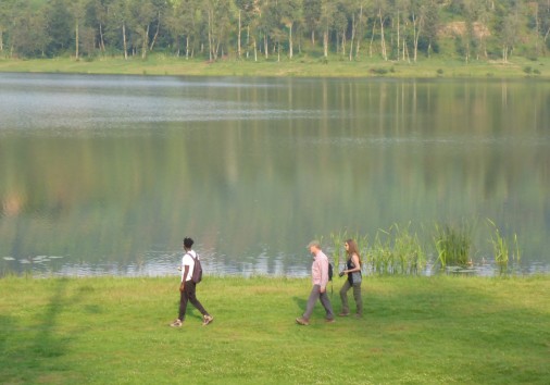 Kj 0281 Countryside Walking.jpg