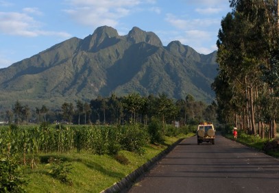 3 Days Unforgettable Gorilla Safari and Twins Lakes