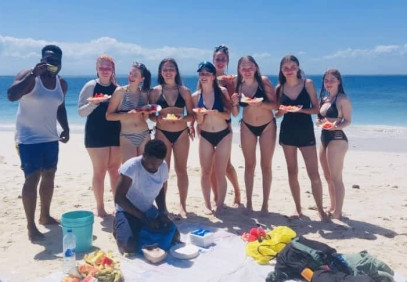1-Day Classic Tanga Boat Excursion