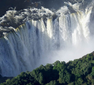7-Day Victoria Falls and Chobe Safari
